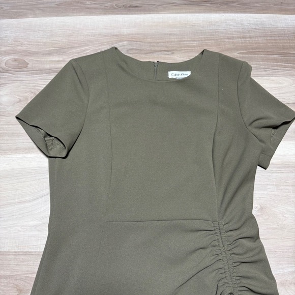 Calvin Klein Sheath Dress Women 10 Olive Green Ruched Side Drawstring Crepe Midi - Picture 6 of 12